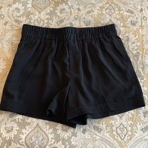 LP black shorts